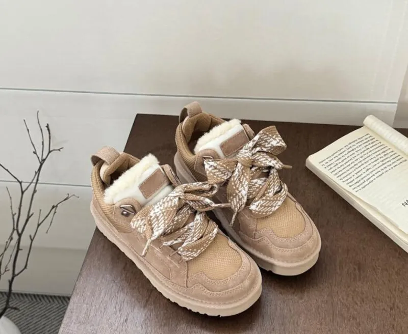 Autumn Winter Low Mel Botas informales zapatos Mujeres botas de nieve Top acogedor de piel de oveja Venta de Sport Botas casuale