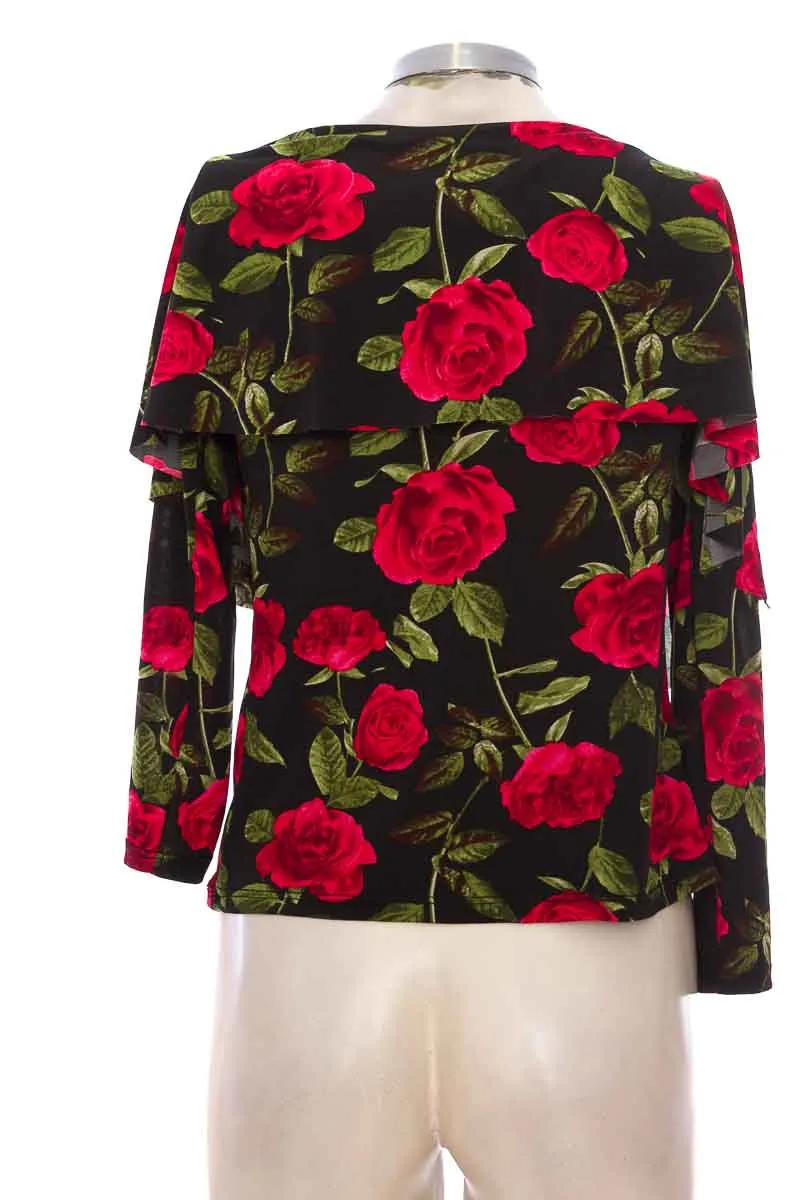 BLUSA COLOR NEGRO  CLOSEANDO