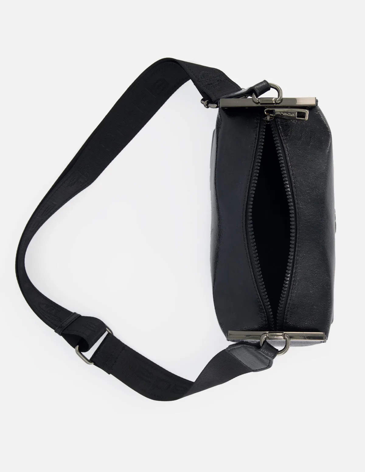 Bolso bandolera de textil metalizado color negro para mujer con detalles en piel