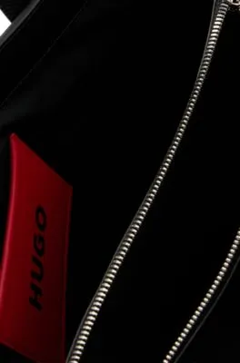 Bolso tote de piel sintética granulada con correa de la marca