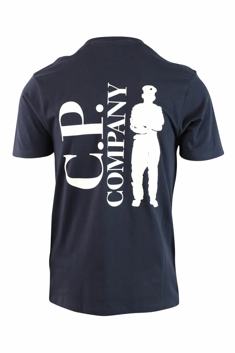 Camiseta azul oscuro con minilogo central