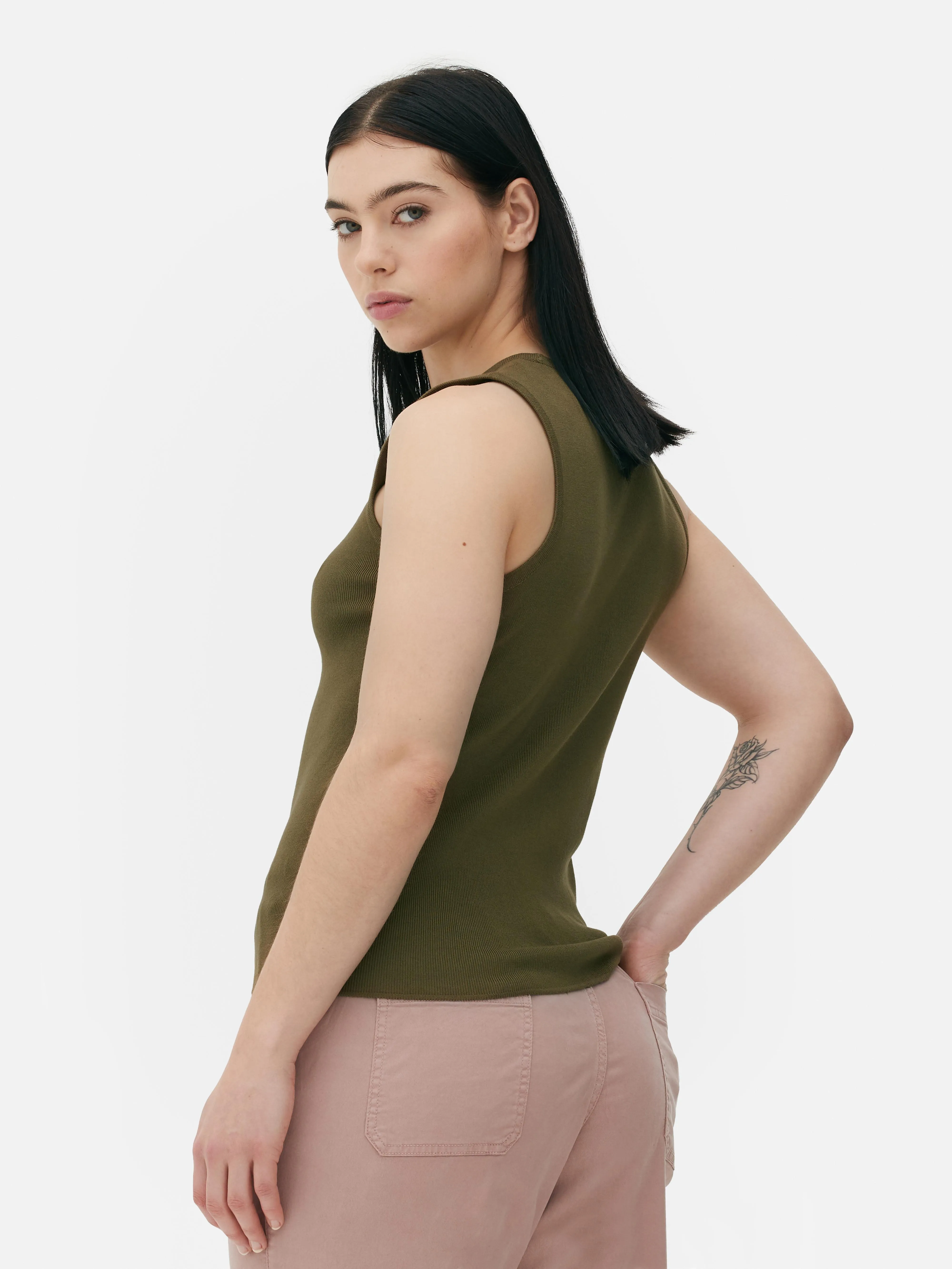 Camiseta con espalda nadadora en contraste