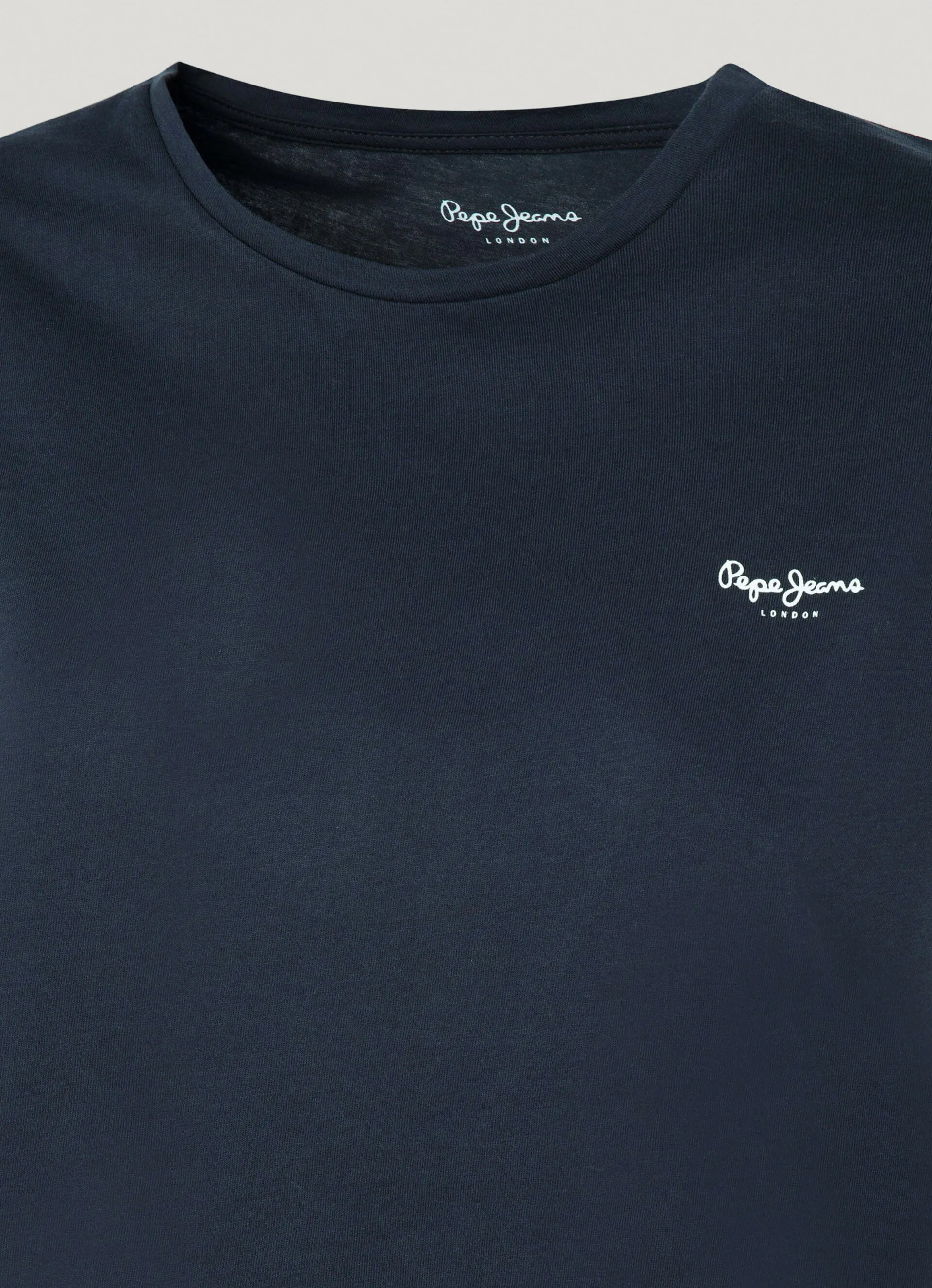 camiseta logo estampado fit slim
