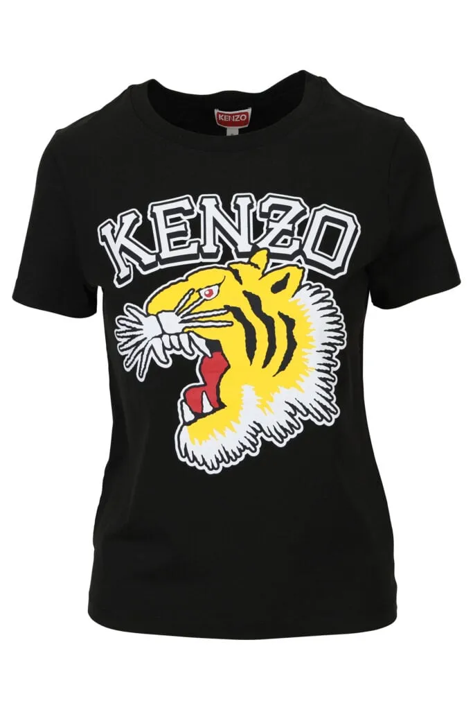 Camiseta negra con logo 