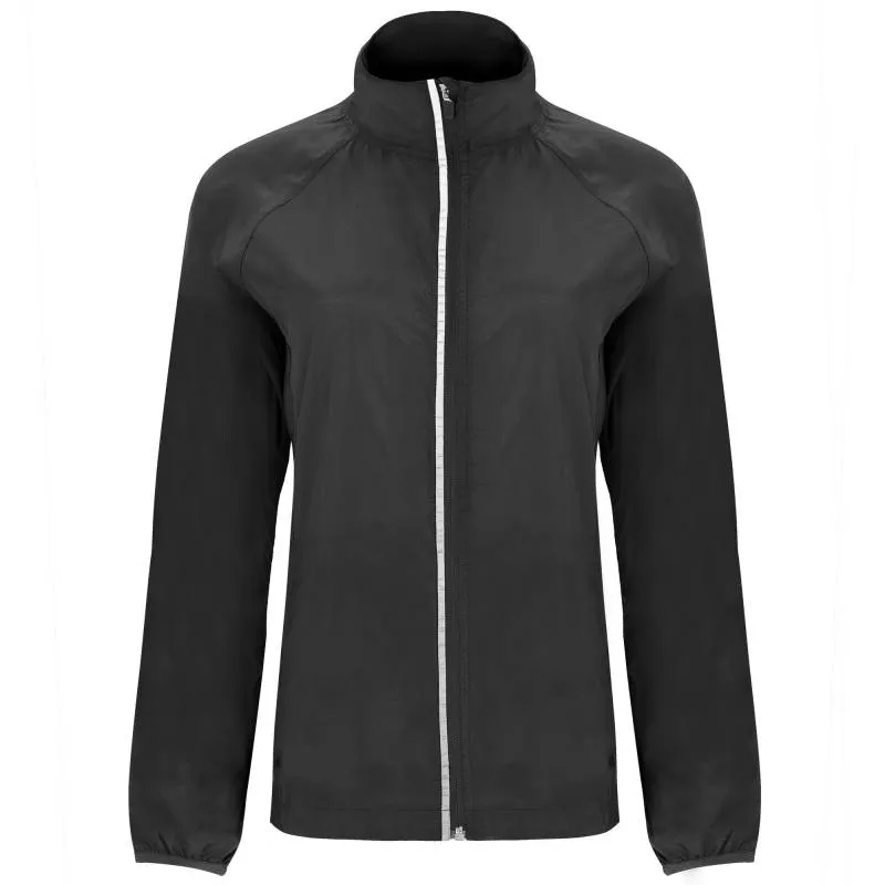 Chaqueta cortavientos en tejido técnico ligero