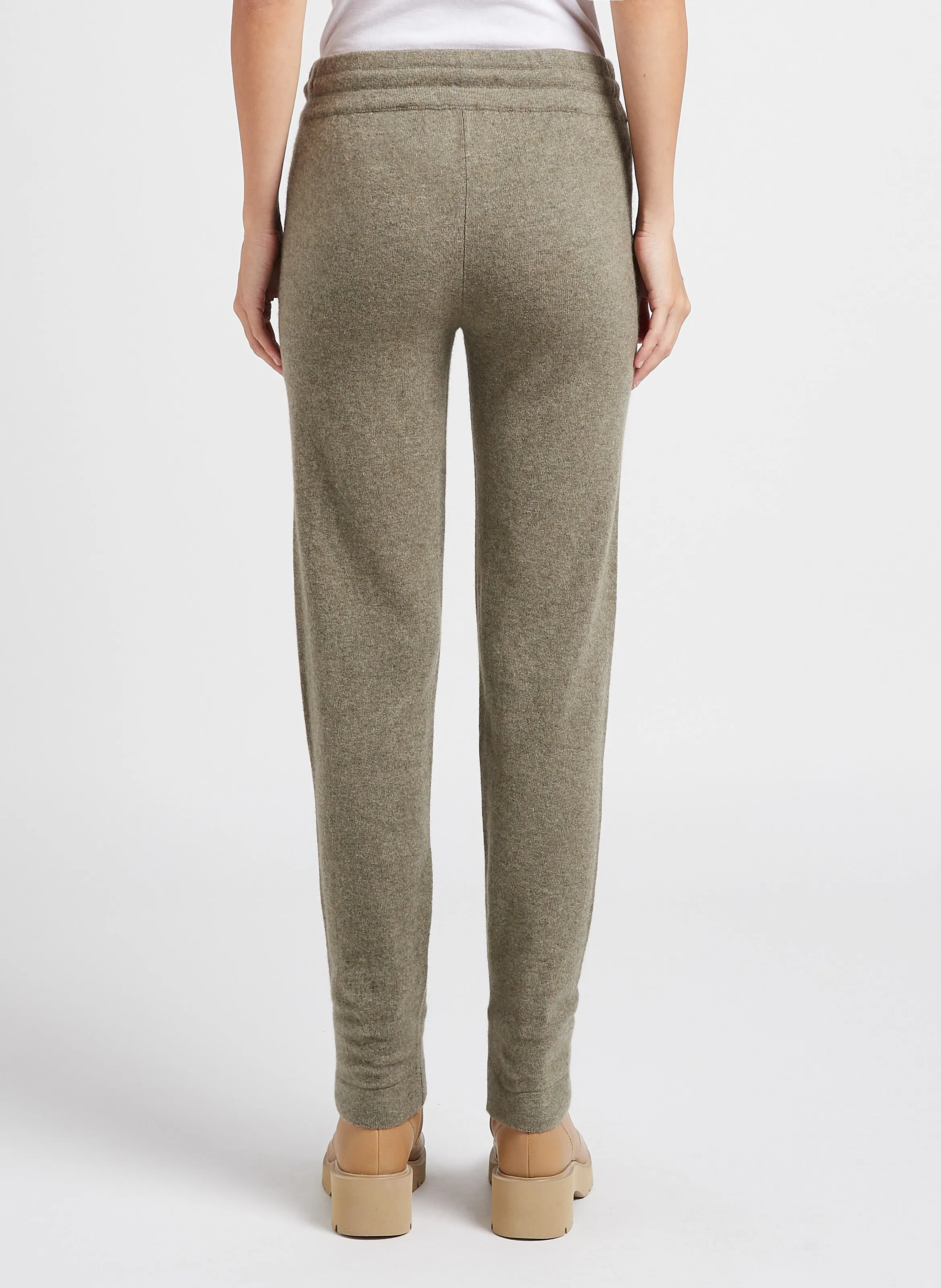 KUJTEN JOGGY  PANTALóN DE JOGGING RECTO DE CACHEMIR EN VERDE
