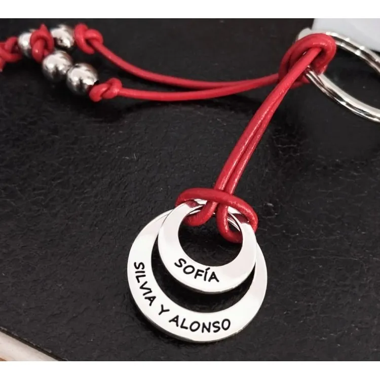 Llaveros personalizados de plata con Aros y cuero