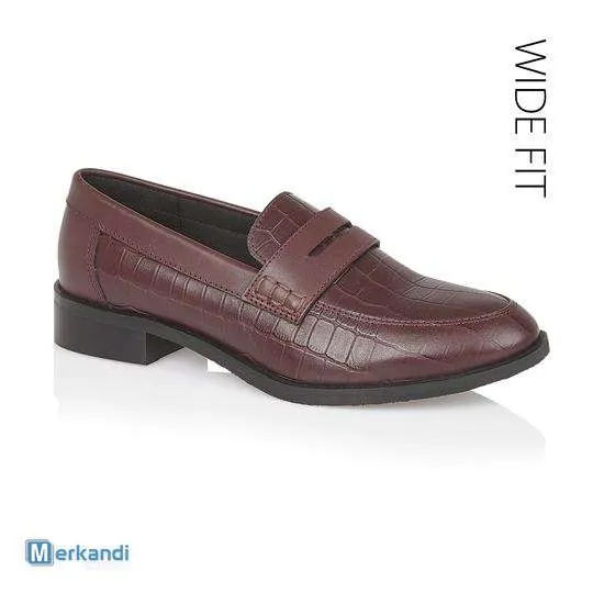 Mocasín con estampado de cocodrilo de cuero Bordo para mujer, tacón bajo, corte ancho