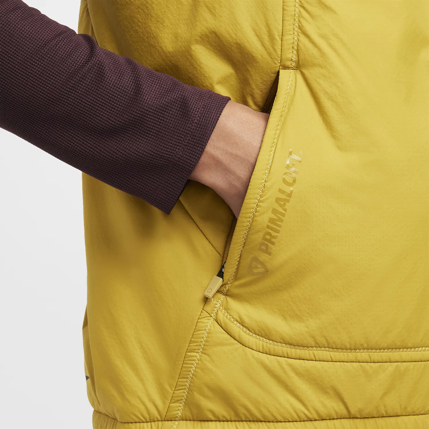 NIKE THERMAFIT PRIMALOFT CHALECO
