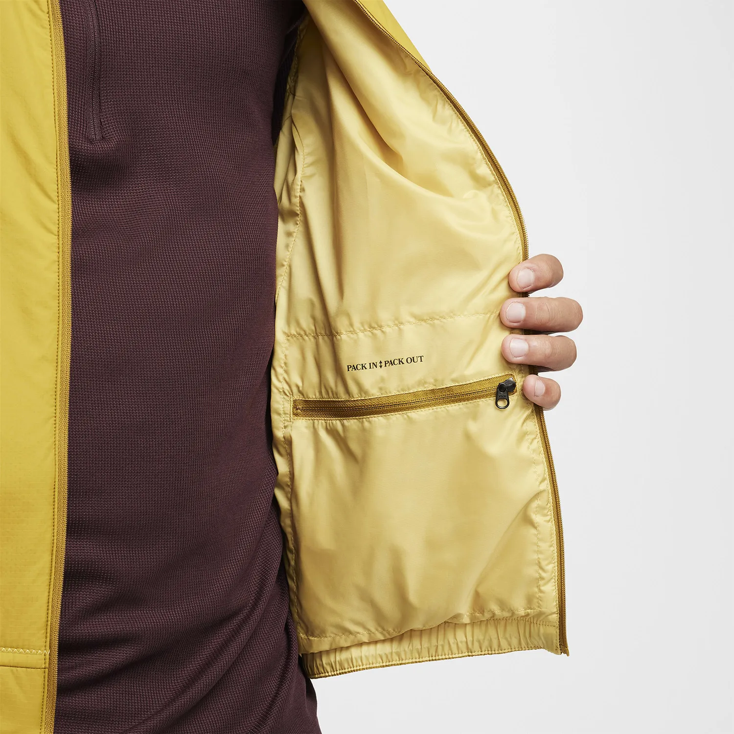 NIKE THERMAFIT PRIMALOFT CHALECO