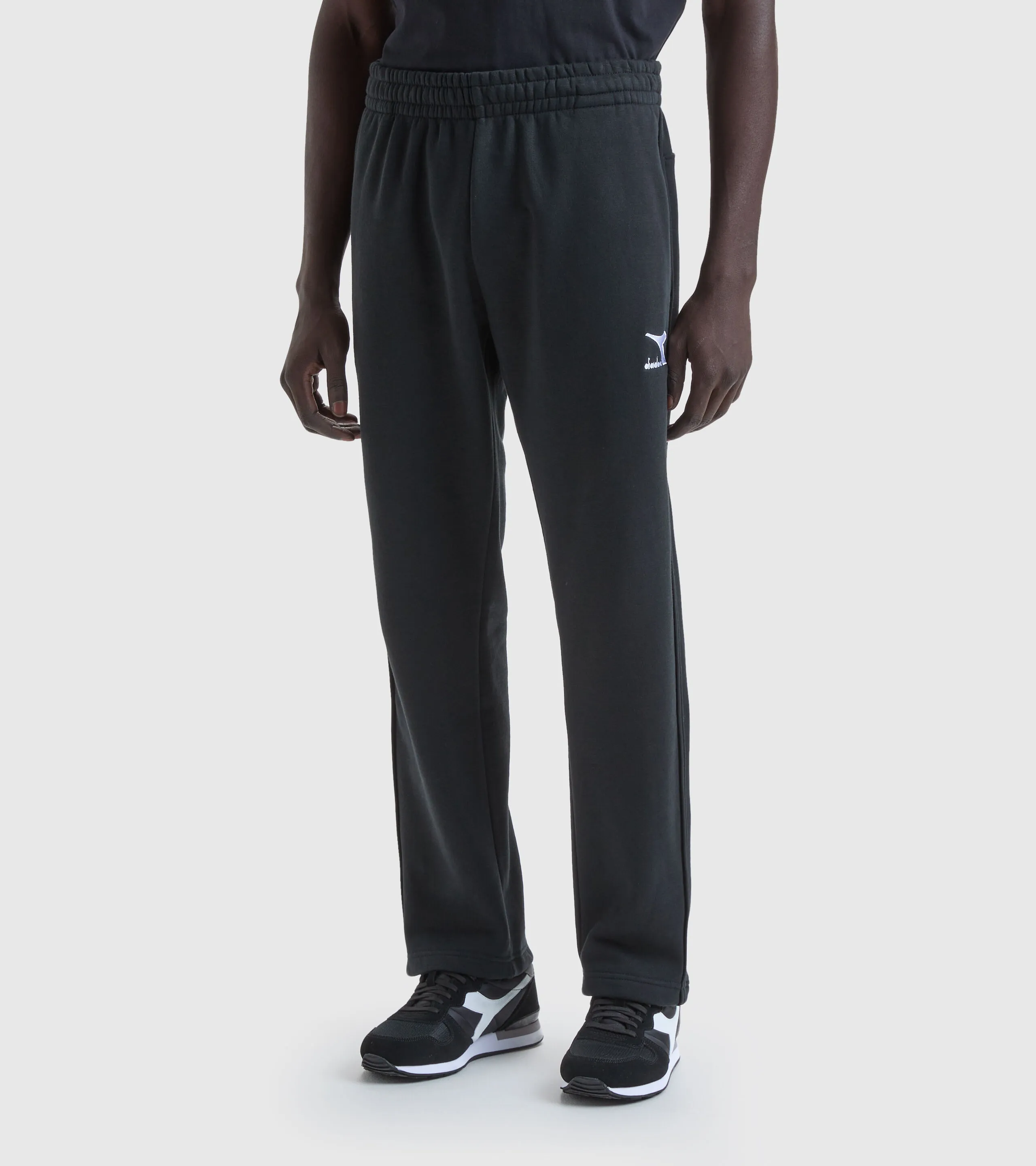 PANTS CORE PANTALONES DEPORTIVOS  HOMBRE