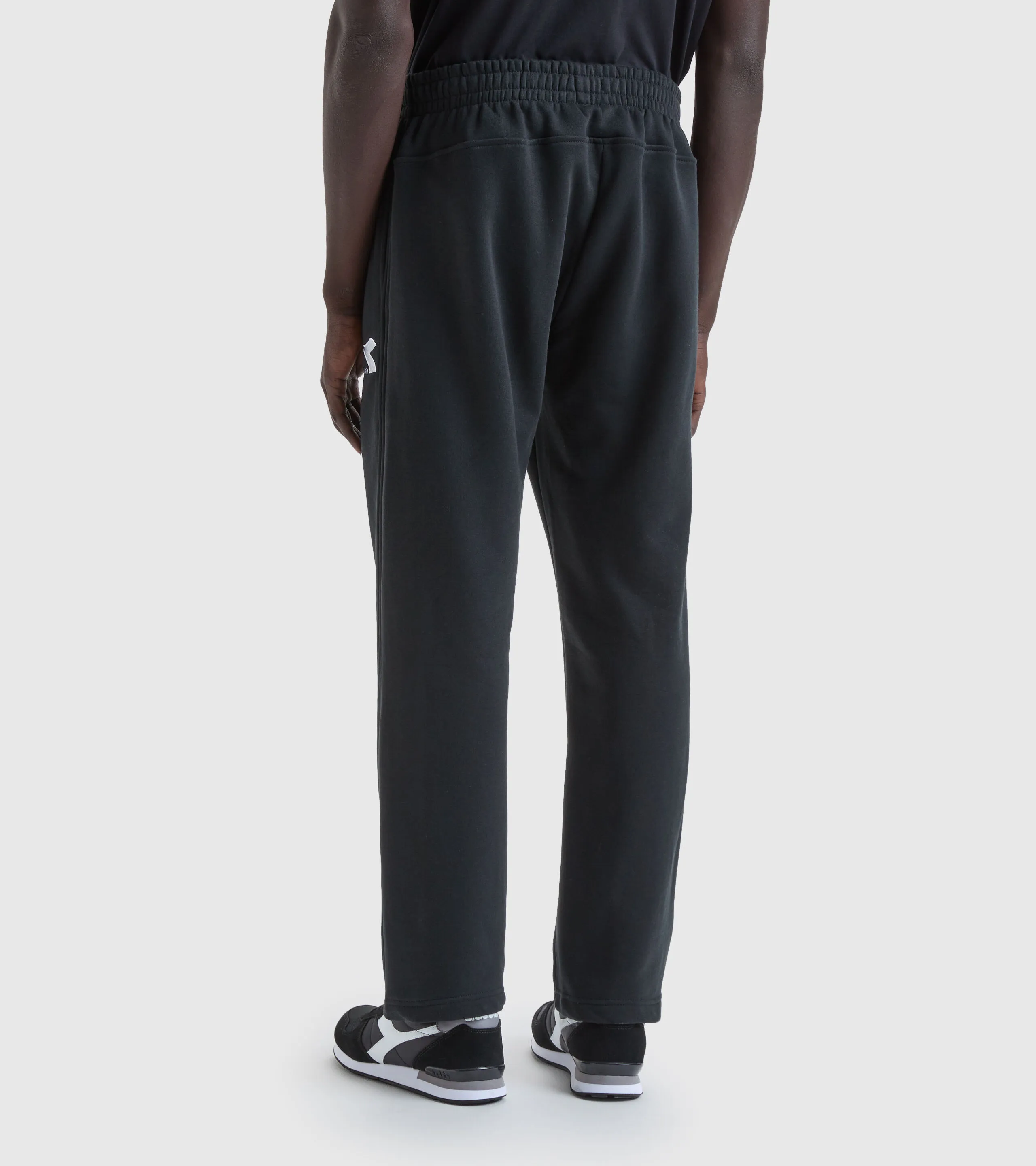 PANTS CORE PANTALONES DEPORTIVOS  HOMBRE