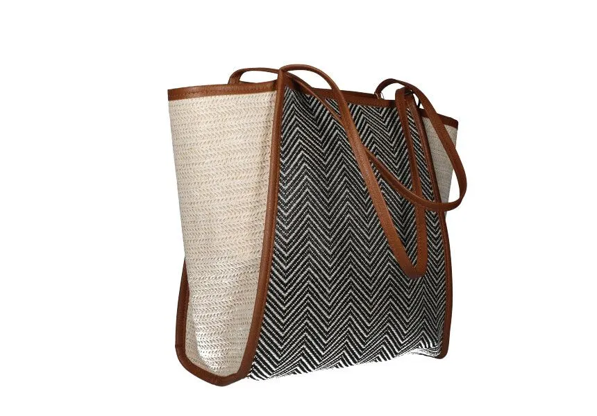 SHOPPER RAFIA NEGRO ZIGZAG DETALLES CUERO