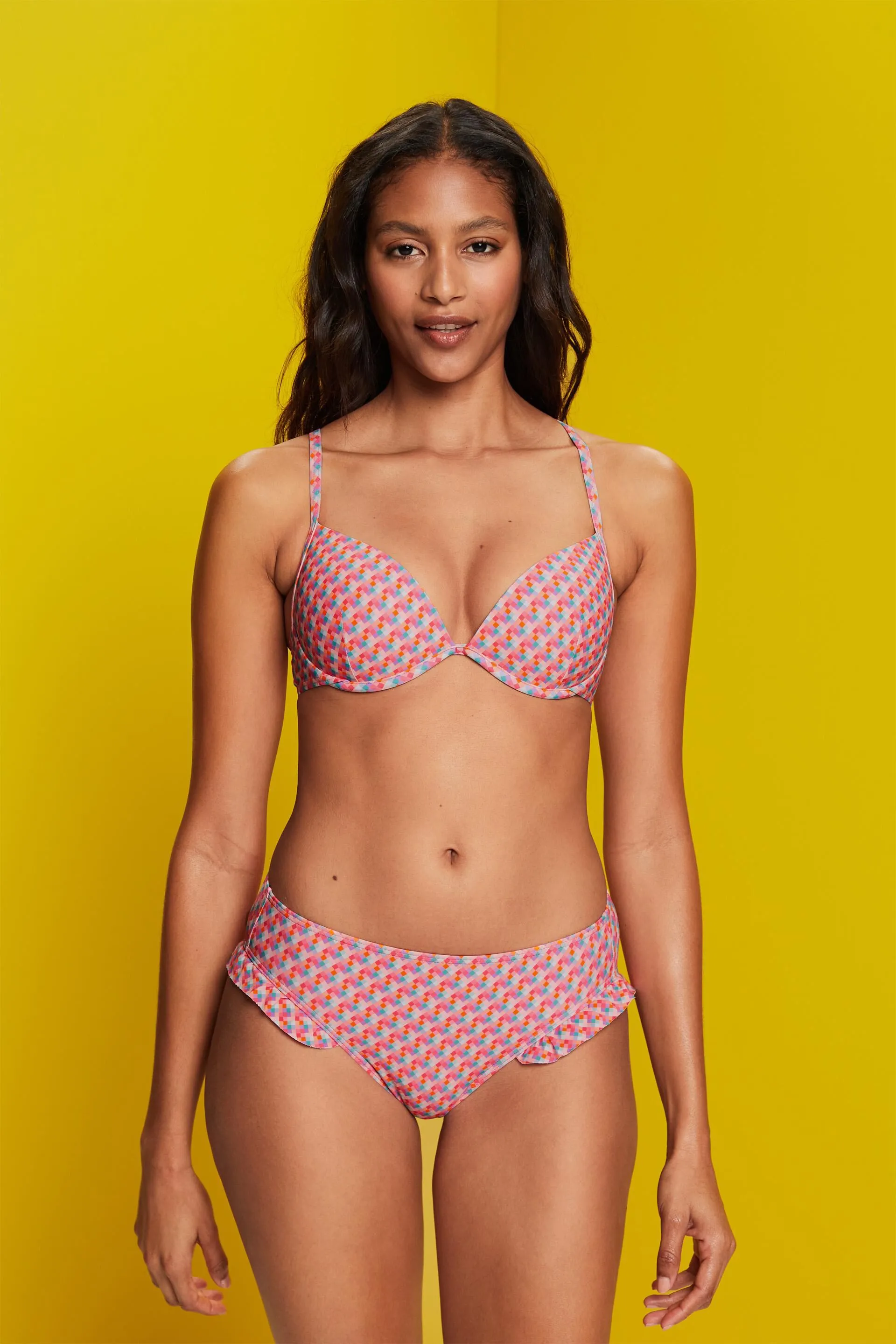 Top de bikini de aros de tejido reciclado con relleno