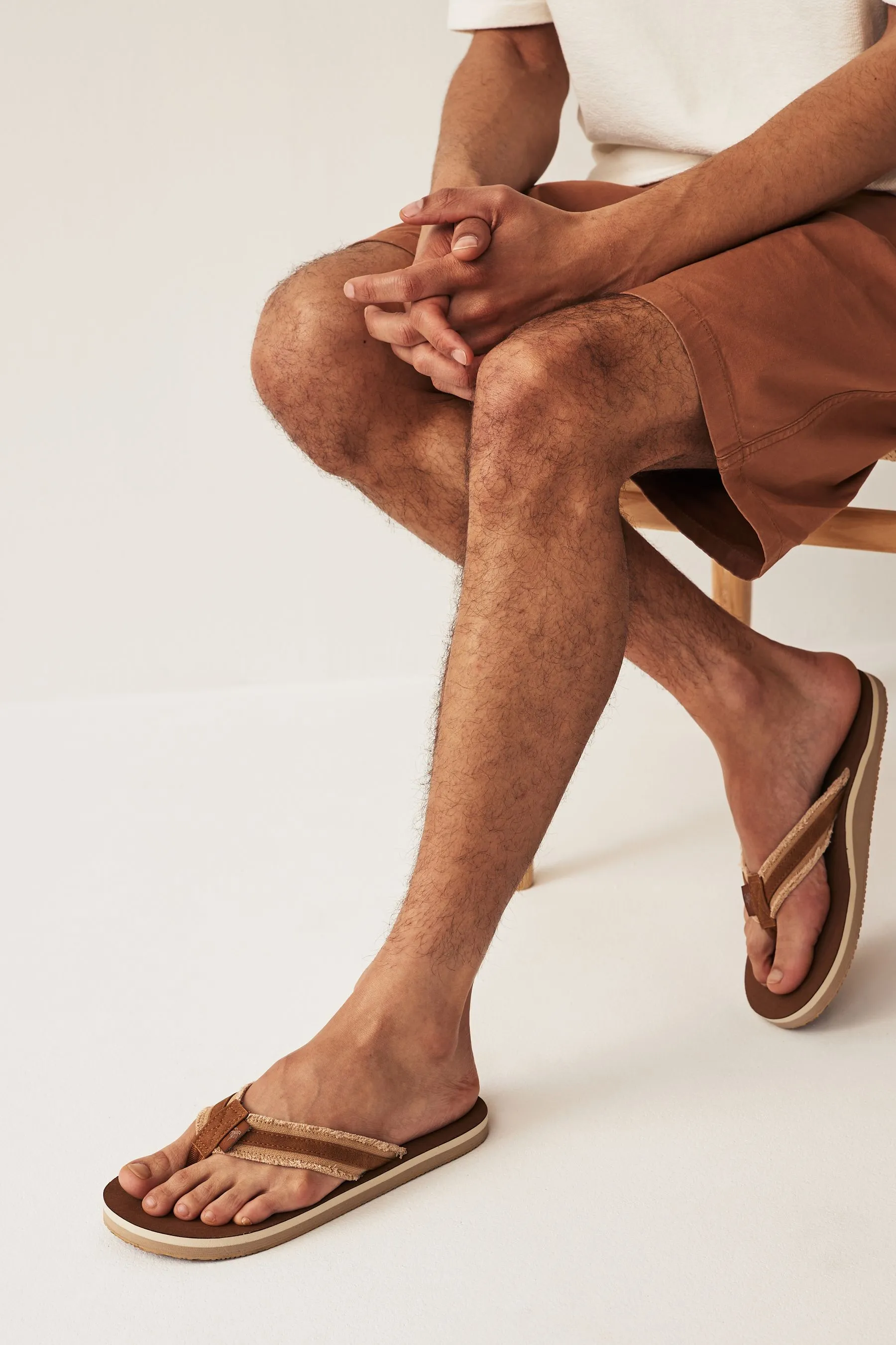 TOSTADO/MARRóN  CHANCLAS