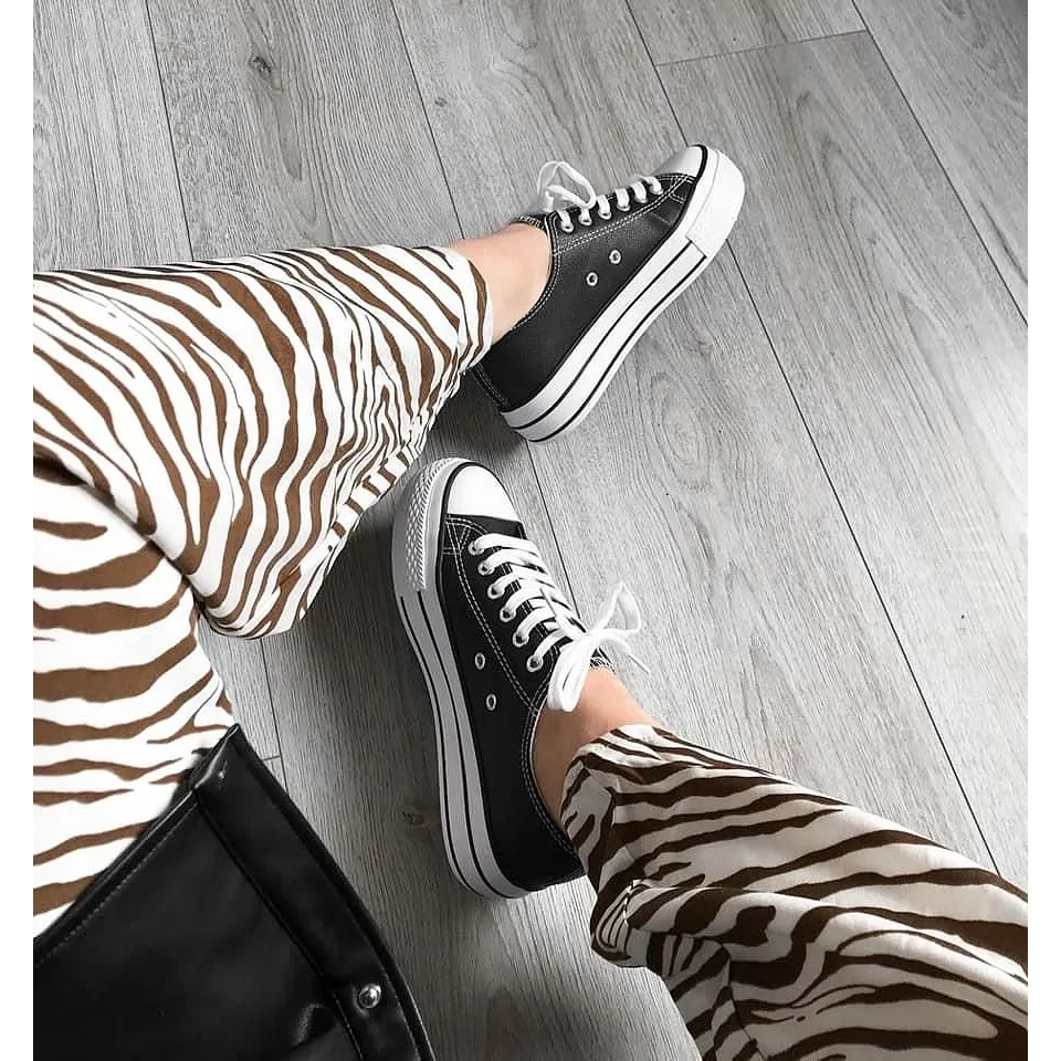 Zapatilla Maxy Retro Negra Eco Cuero con Plataforma