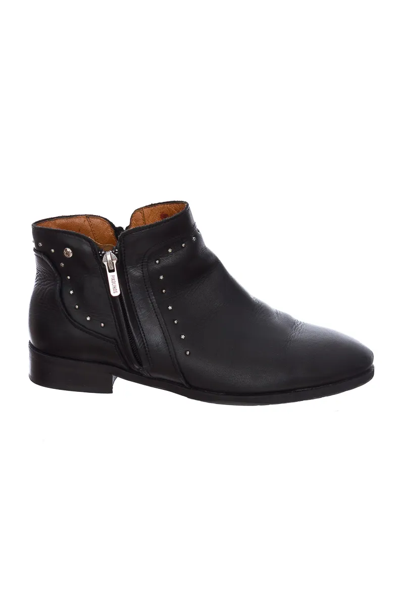 ZAPATOS COLOR NEGRO  PIKOLINOS